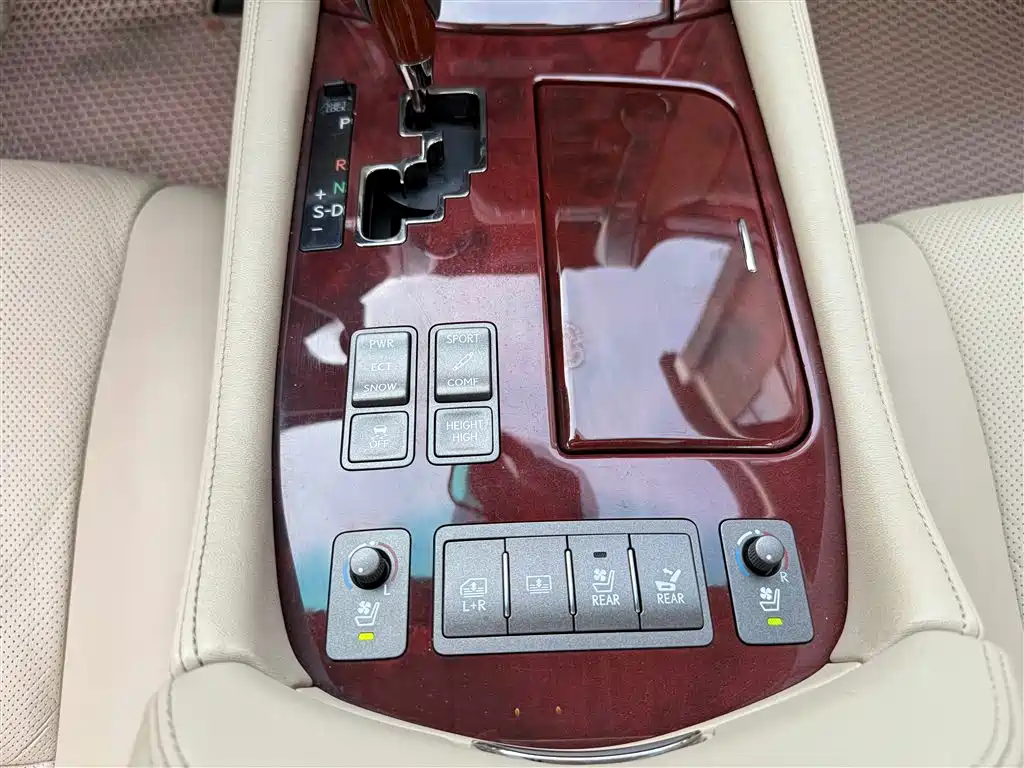 Lexus LS 2006 Model 460 фото 20