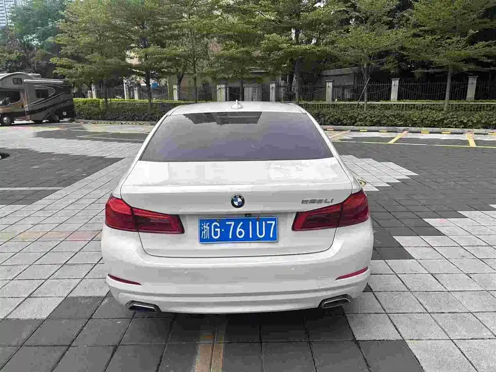 BMW 5 Series 2018 528Li Launch Special Edition фото 3