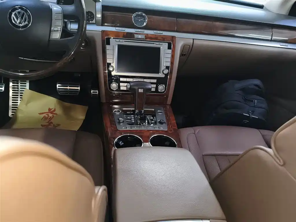 Volkswagen Phaeton 2012 3.0L Executive фото 11