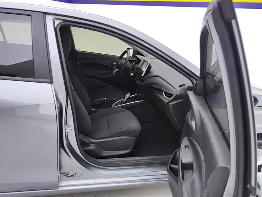 Chevrolet Cavalier 2020 325T Automatic Joy Edition фото 8