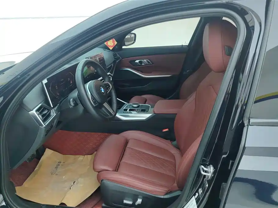 BMW 3 Series 2023 325i M Sport Black Night Package фото 9