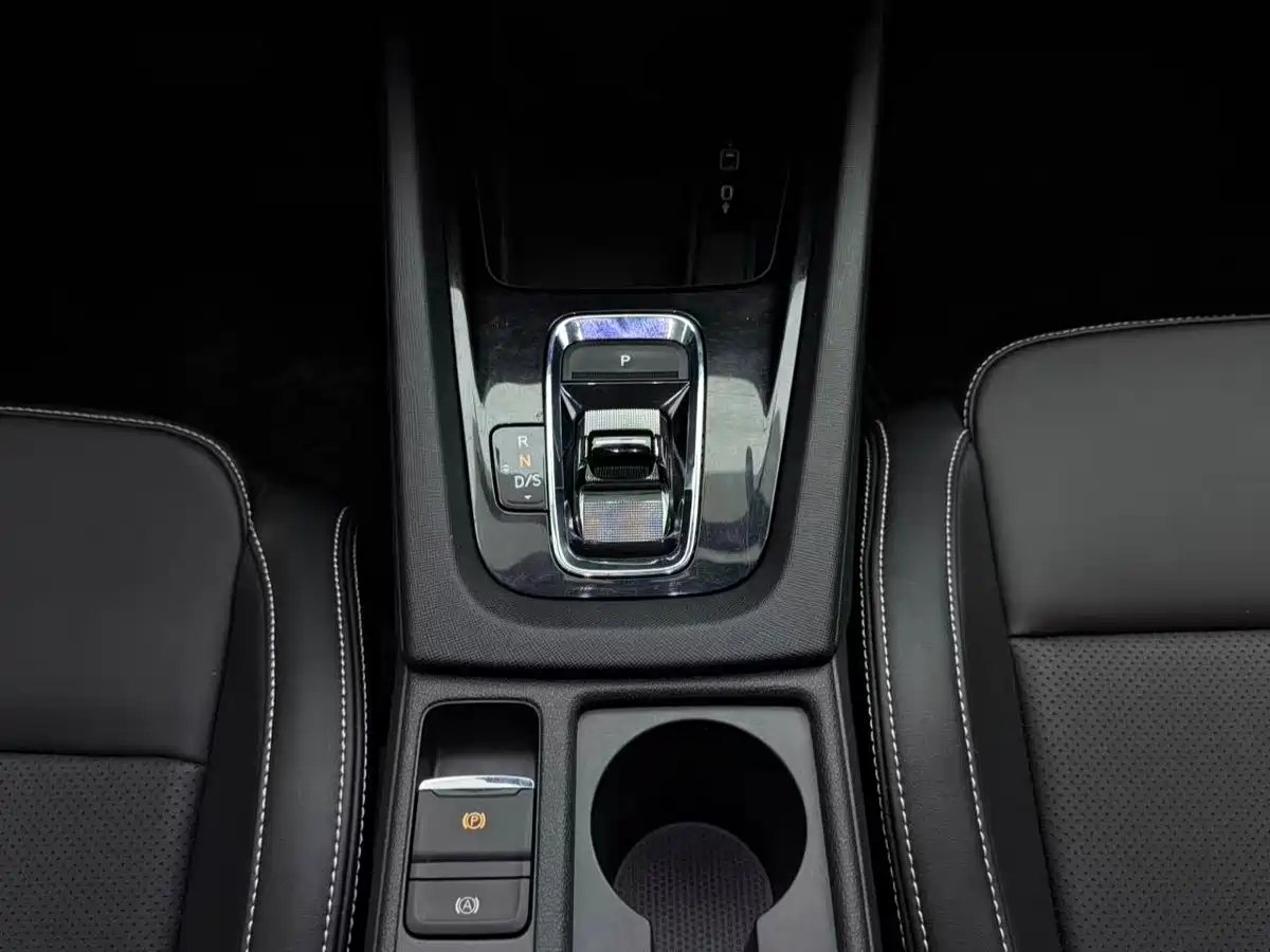 Škoda Octavia 2023 Facelift PRO TSI280 Premium Edition фото 16