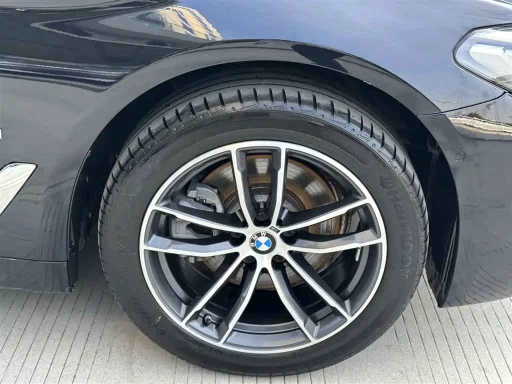 BMW 5 Series 2022 Model Second Facelift 525Li M Sport Package фото 8