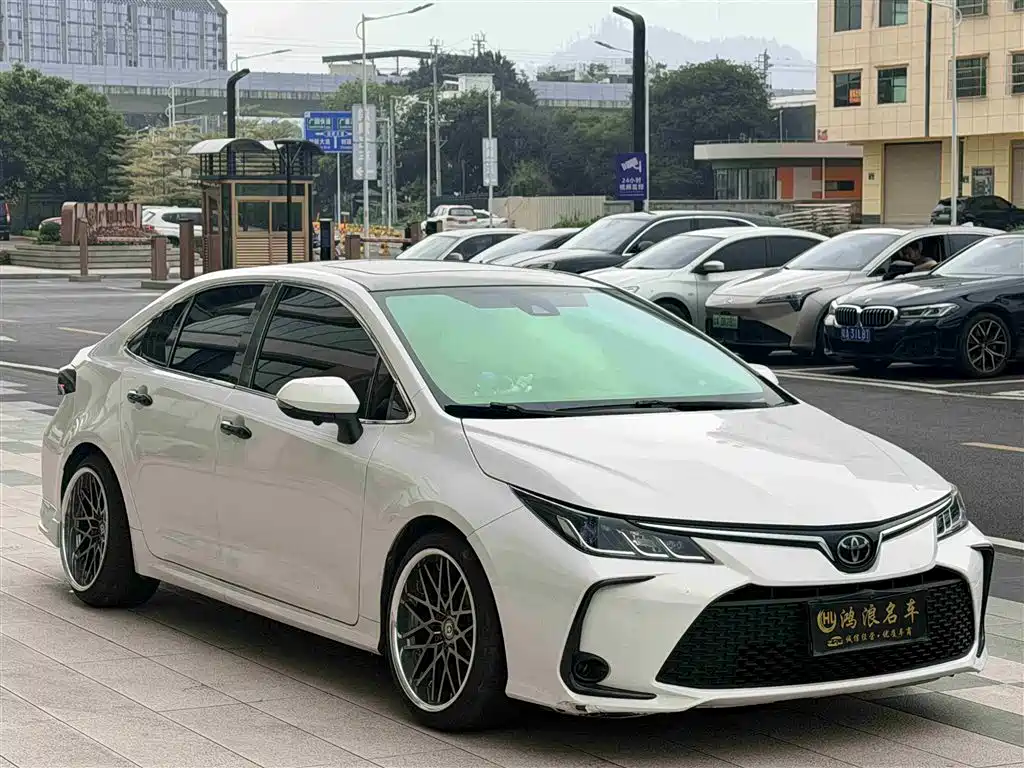 Toyota Corolla 2019 1.2T S-CVT GL-i Elite Edition фото 3