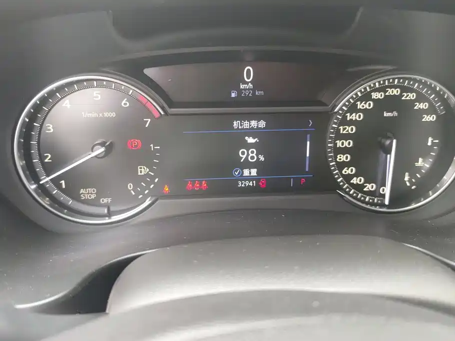 Cadillac XT4 2019 2018 Model 28T 2WD Technology