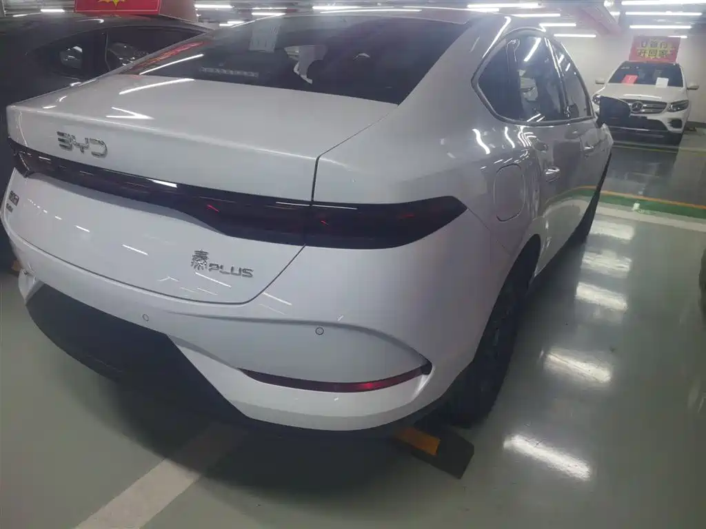BYD Qin PLUS 2026 DM-i Smart Edition 128KM Progressive фото 8