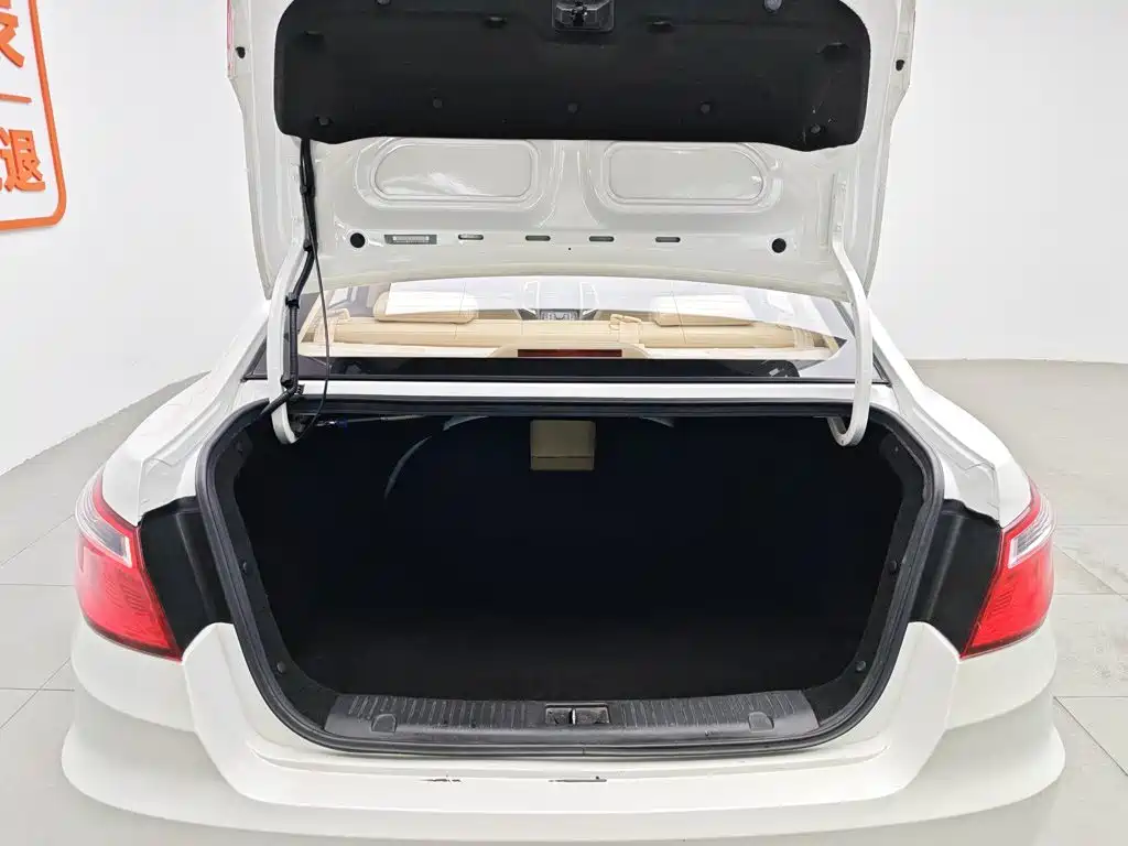 Changan Eado 2015 2015 1.6L Manual Luxury China V