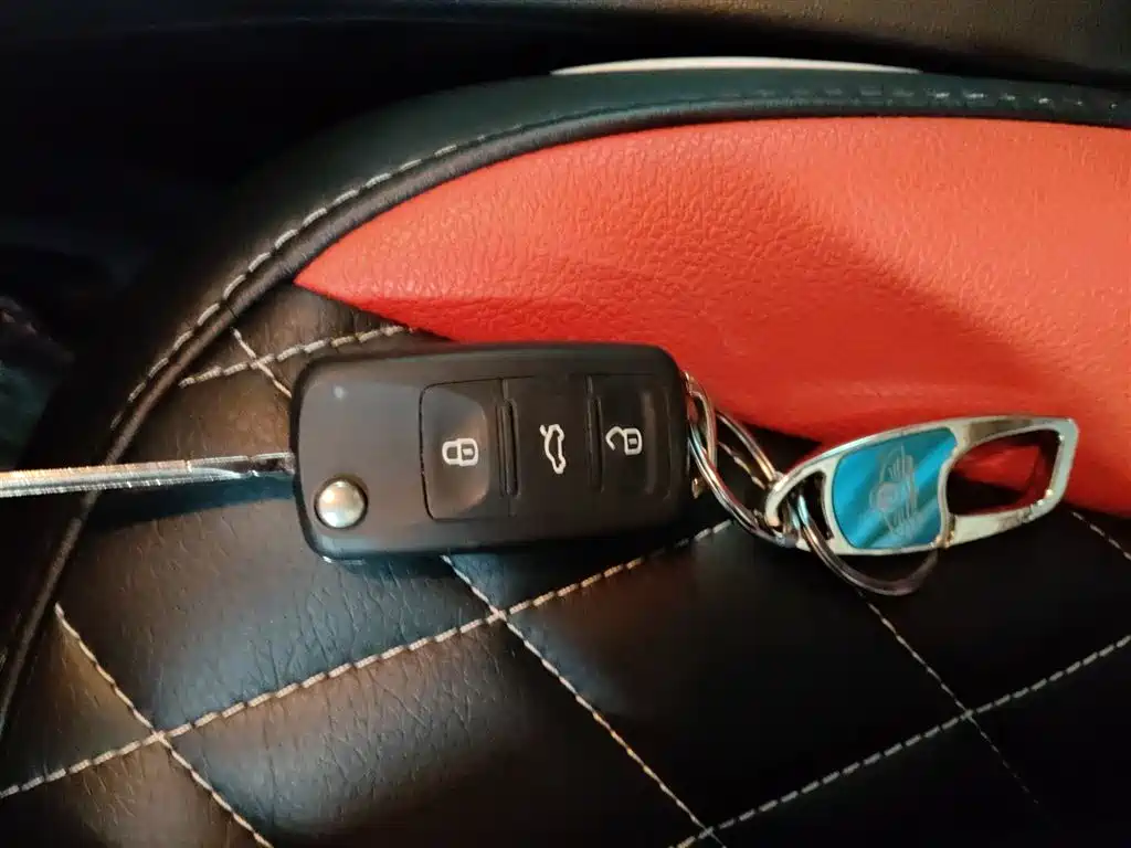 Volkswagen Beetle 2017 180TSI Style фото 9