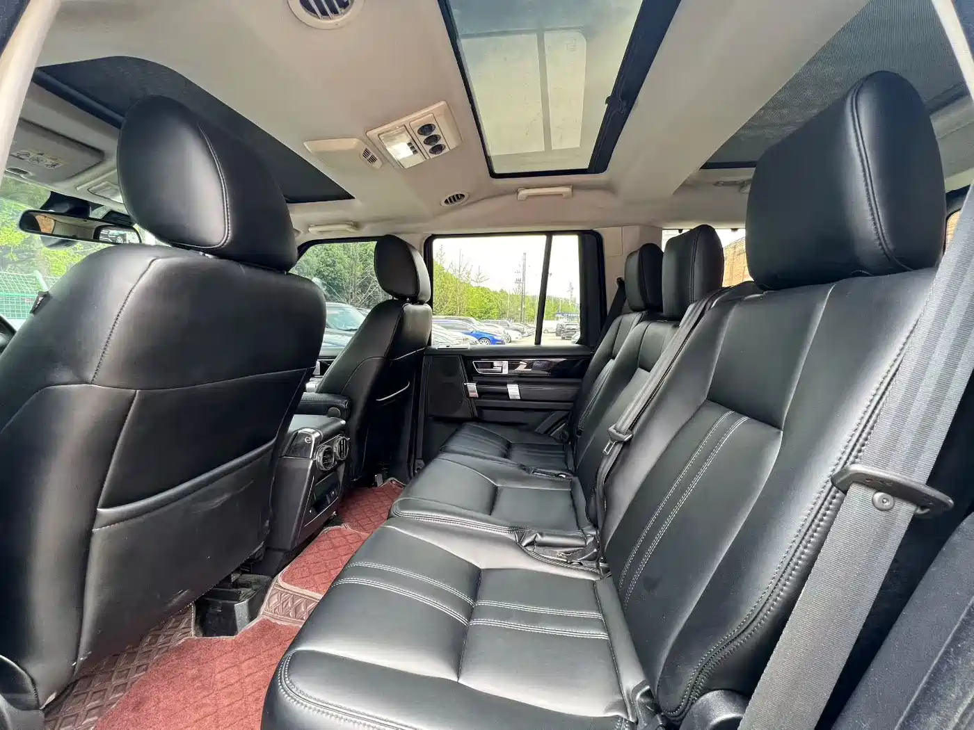 Land Rover Discovery 2011 3.0 SDV6 HSE Diesel фото 4