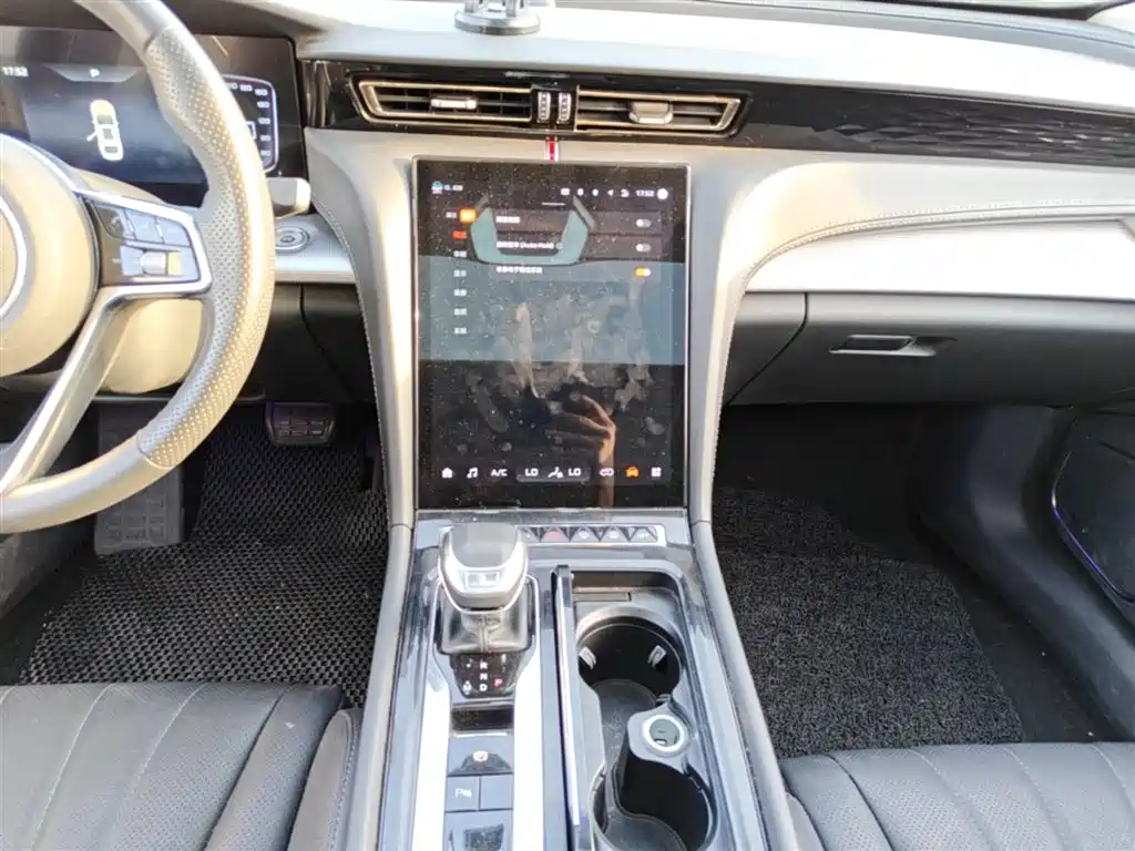 Hongqi H5 2024 1.5T DCT Smart Connect Flag Rhythm Edition фото 13
