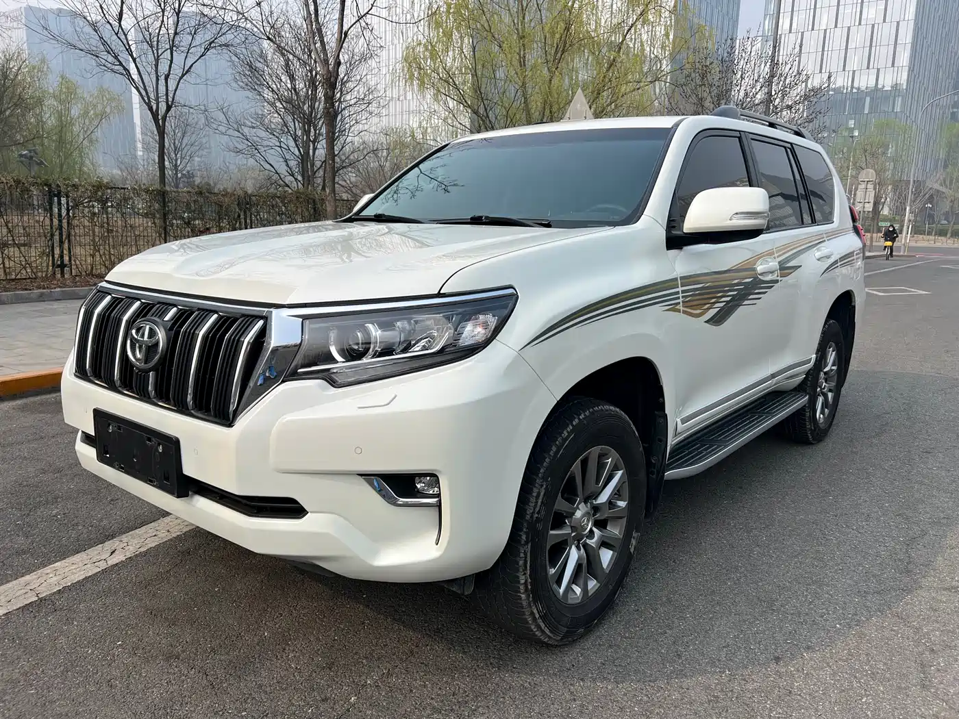 Toyota Prado 2018 3.5L Automatic TX-L Rear-mounted Spare Tire
