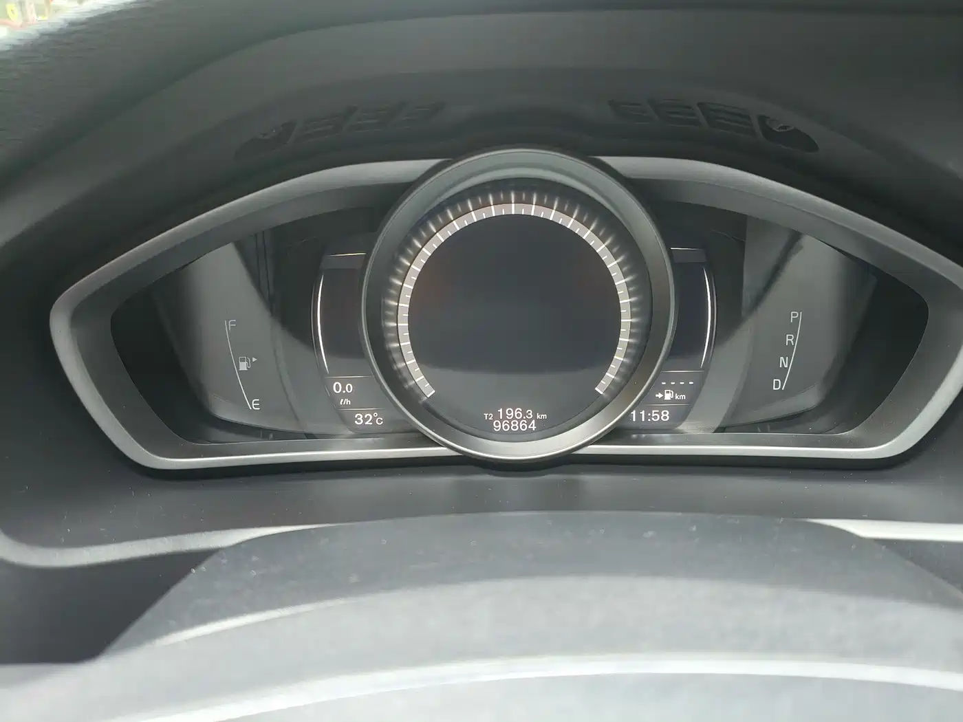 Volvo V40 2017 2017 T3 R-Design