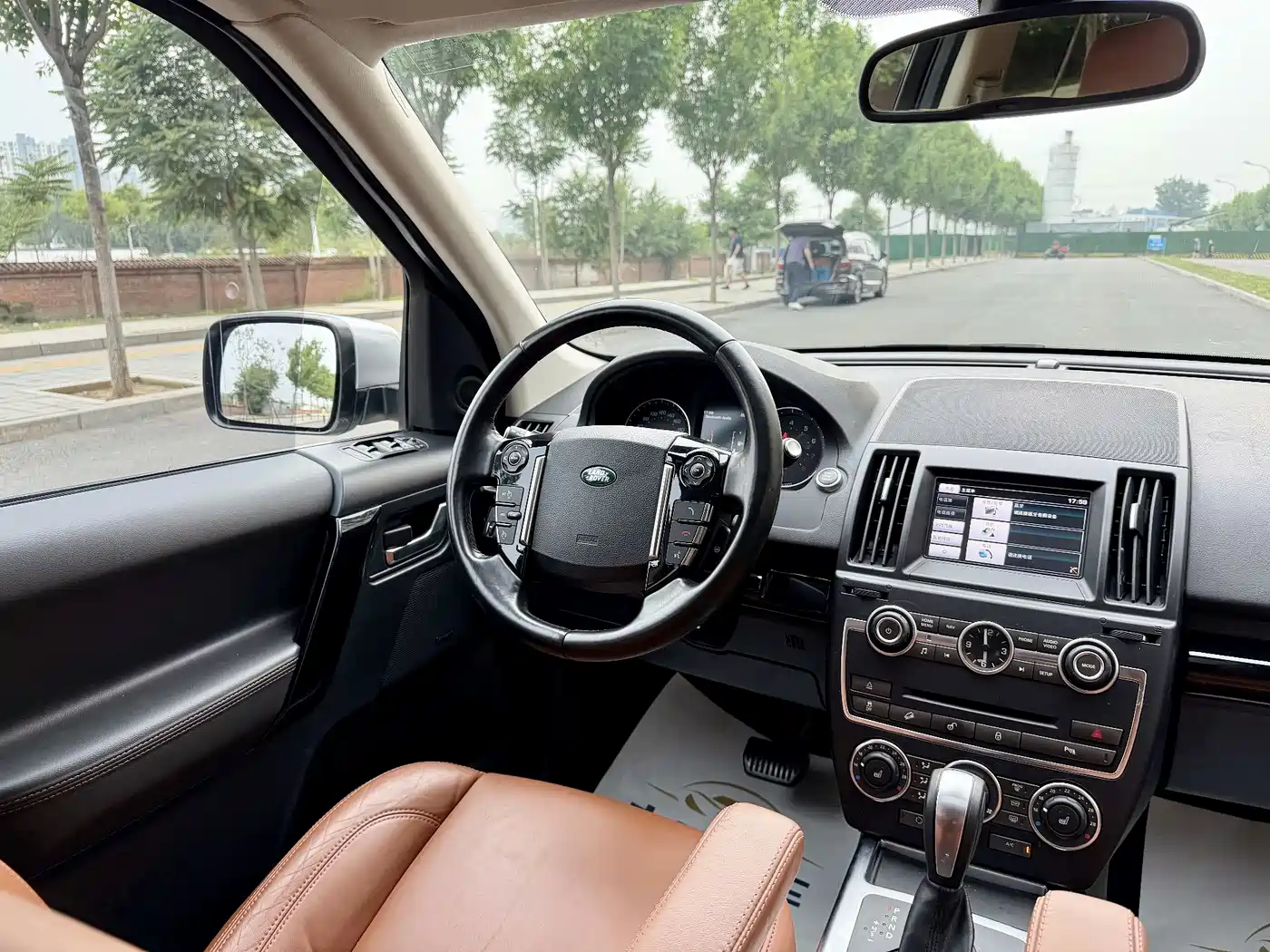 Land Rover Freelander 2 2015 2.0T Si4 HSE Luxury Collector's Edition фото 12