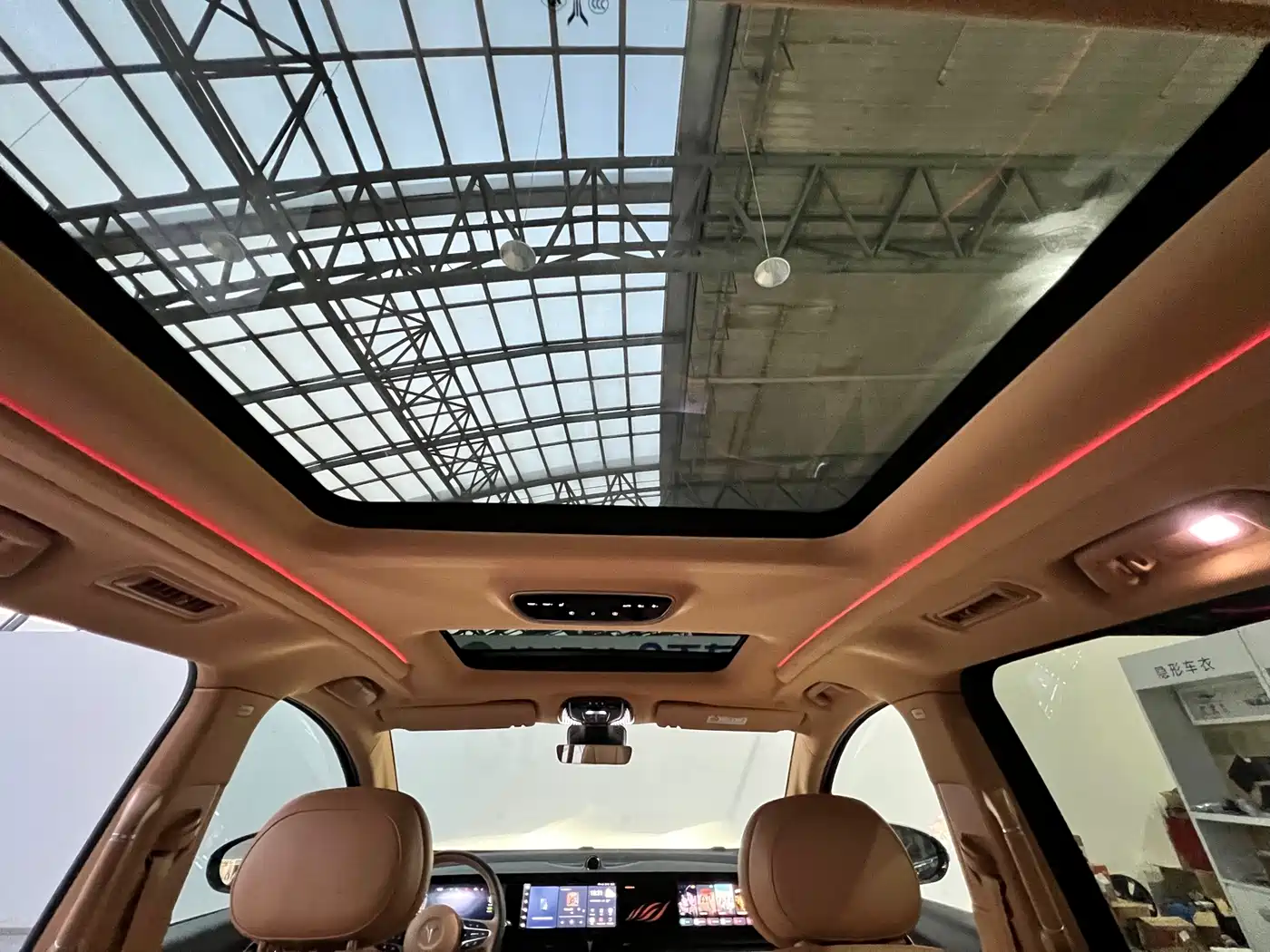 Voyah Auto Voyah Dreamer 2024 PHEV Extended Range Premium Edition фото 32