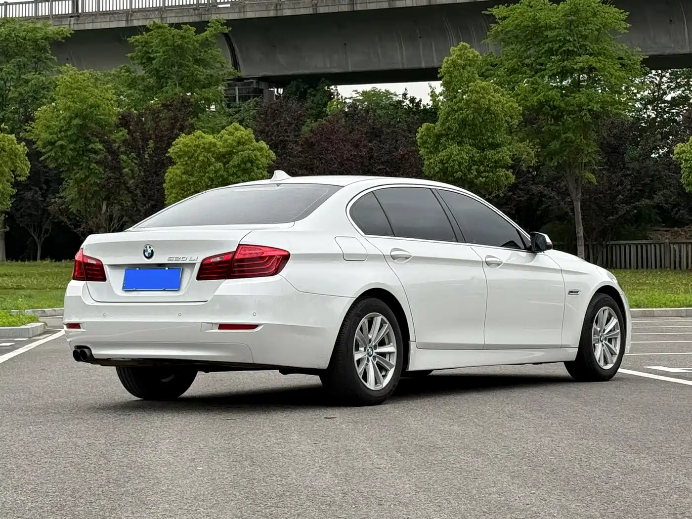 BMW 5 Series 2017 520Li Classic Edition фото 5