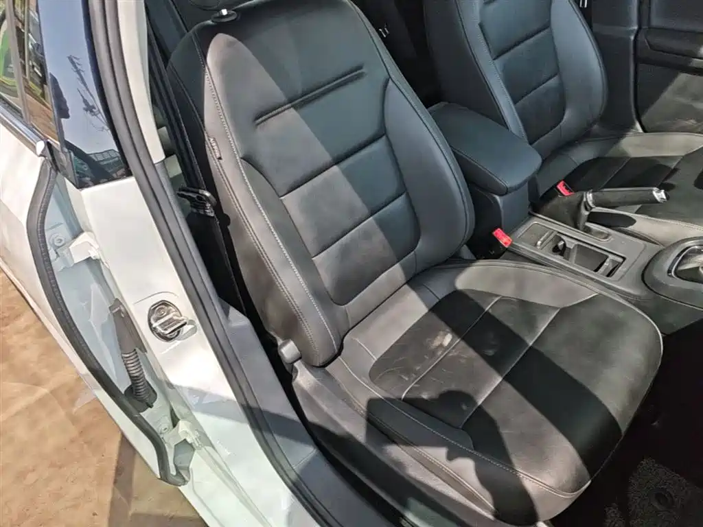 Volkswagen Sagitar 2017 1.6L Automatic Comfort фото 25