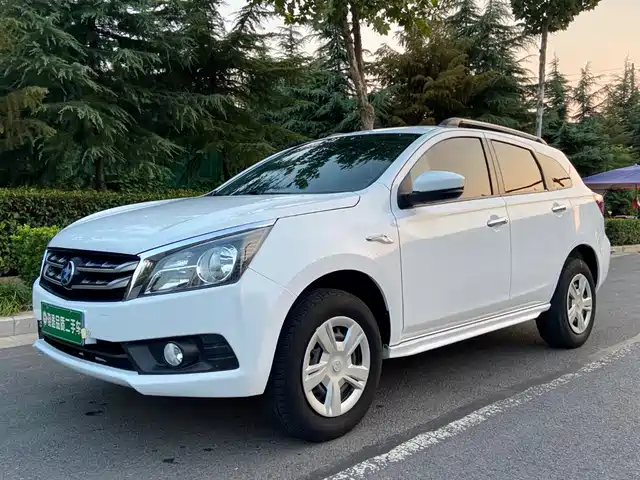 Venucia Venucia T70 2016 1.6L Manual Rui Xing Edition