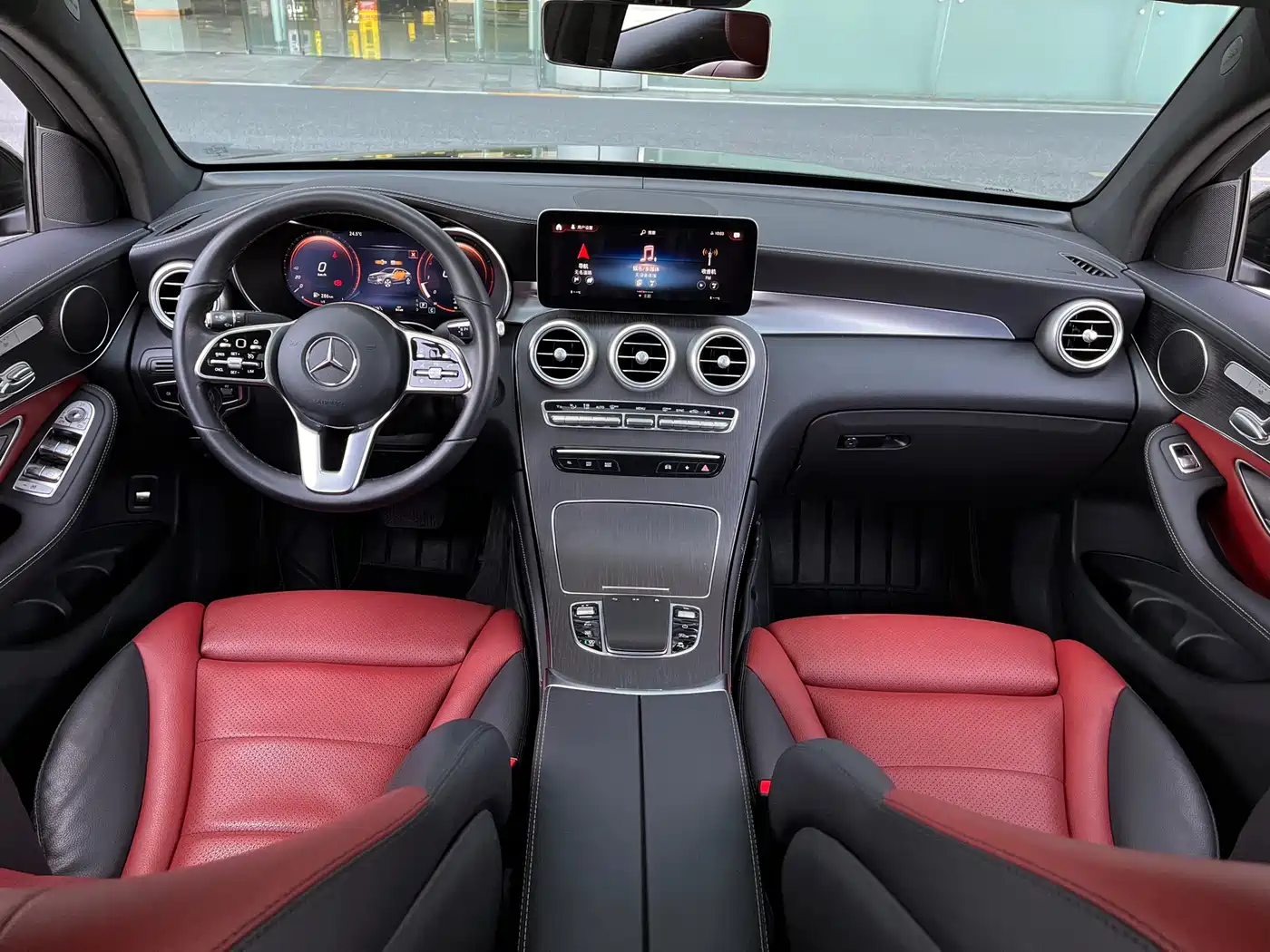Mercedes-Benz GLC Coupe 2021 GLC 300 4MATIC Coupe SUV фото 16