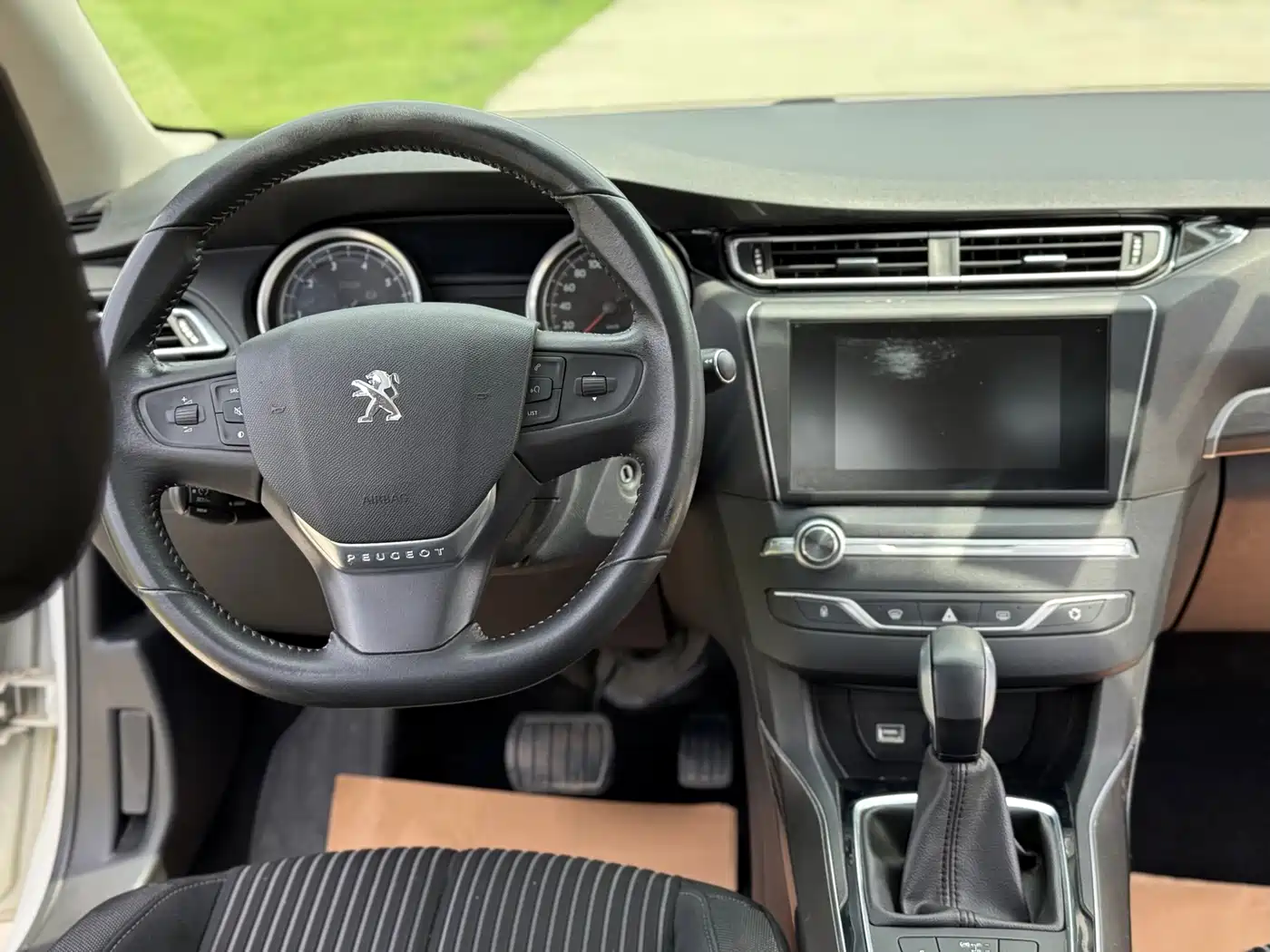 Peugeot 408 2018 Facelift 1.8L Automatic Luxury фото 14