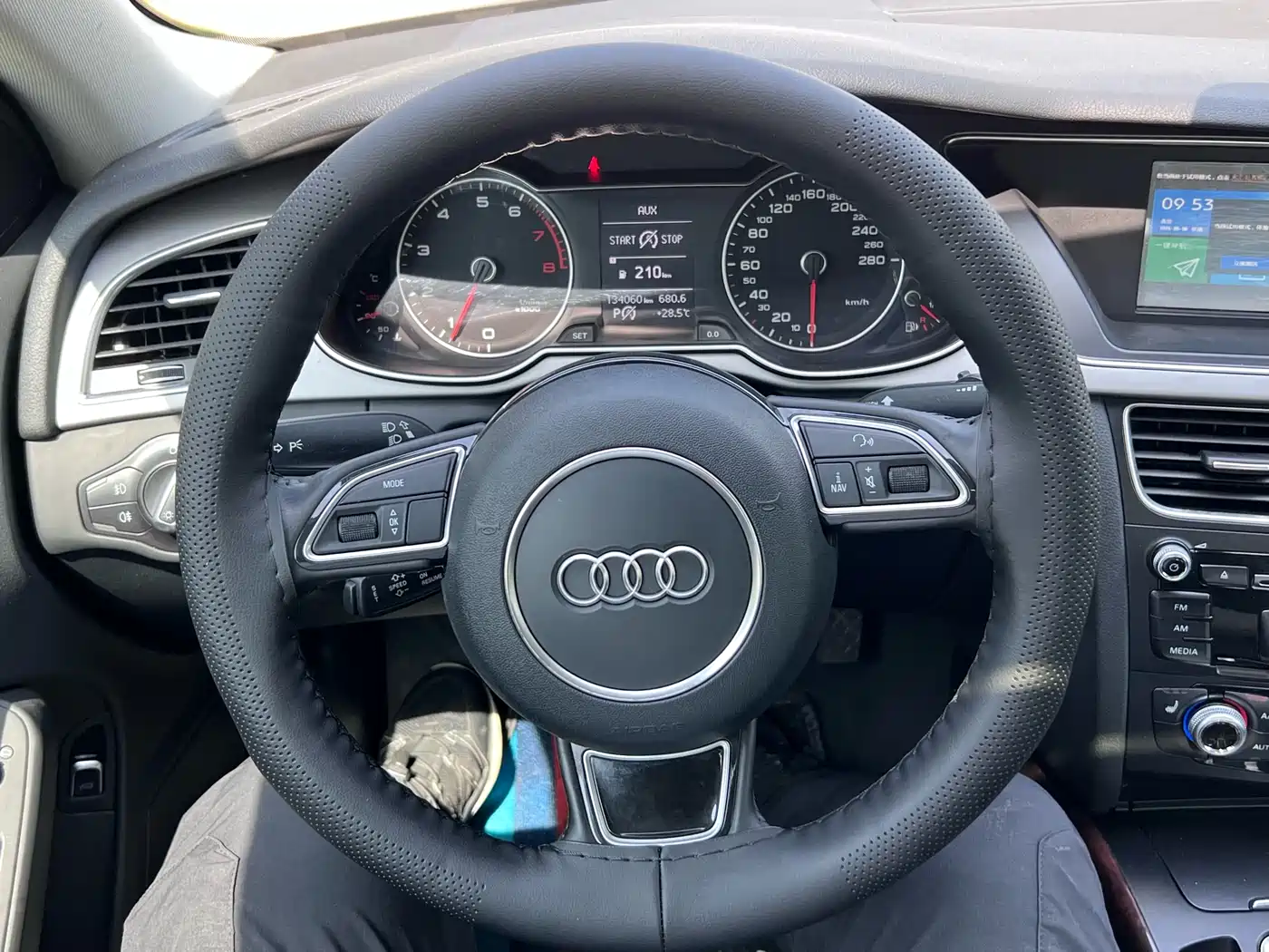 Audi A4L 2016 35 TFSI Collector's Edition S line Comfort фото 6