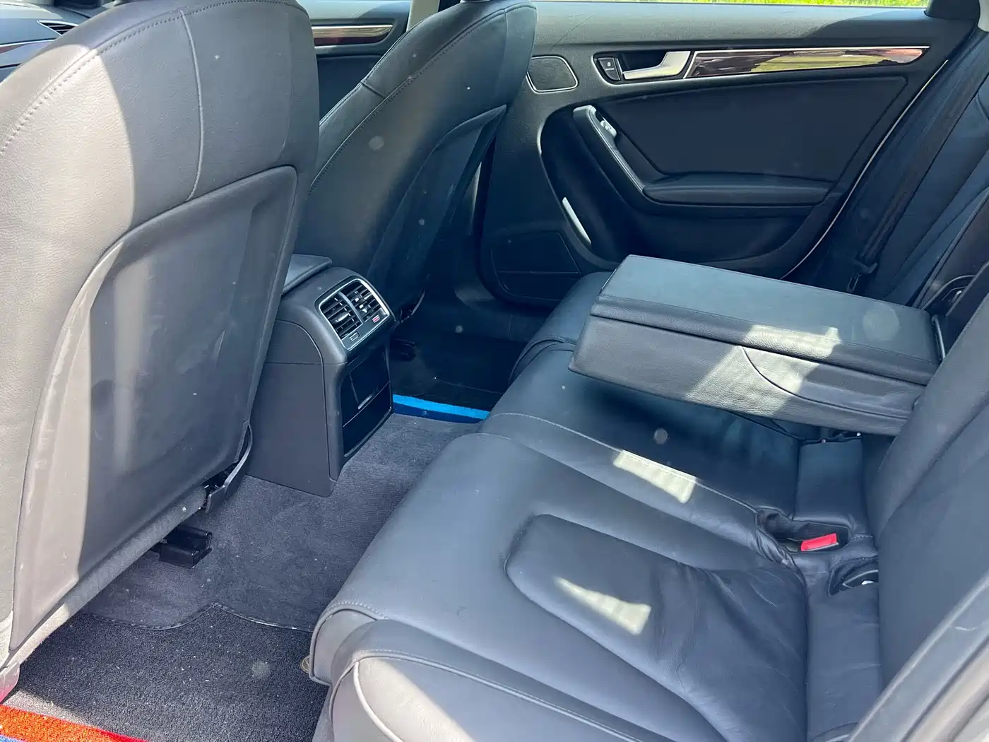 Audi A4L 2016 35 TFSI Collector's Edition S line Comfort фото 10