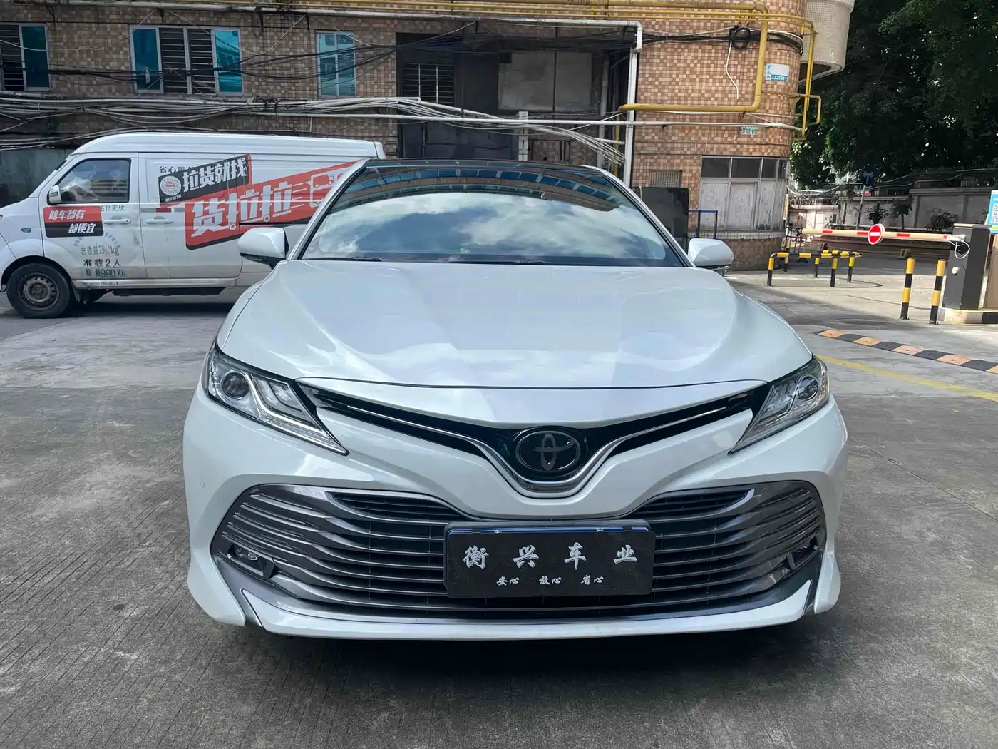 Toyota Camry 2021 2.5G Luxury Edition фото 2