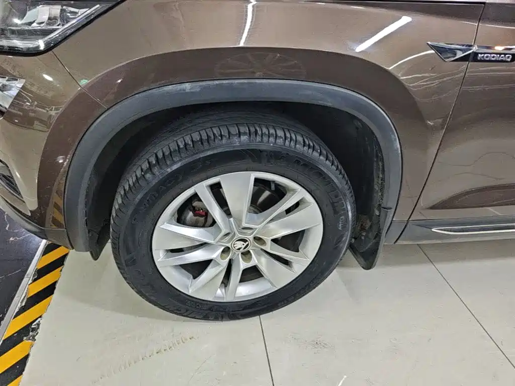 Škoda Kodiaq 2018 Facelift TSI330 5-seat 2WD Premium Luxury Edition фото 23