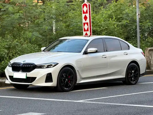BMW i3 eDrive 35 L