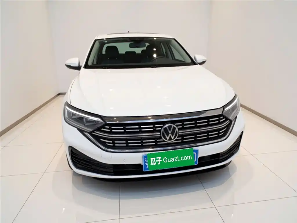 Volkswagen Sagitar 2023 300TSI DSG Surpassing Edition фото 3