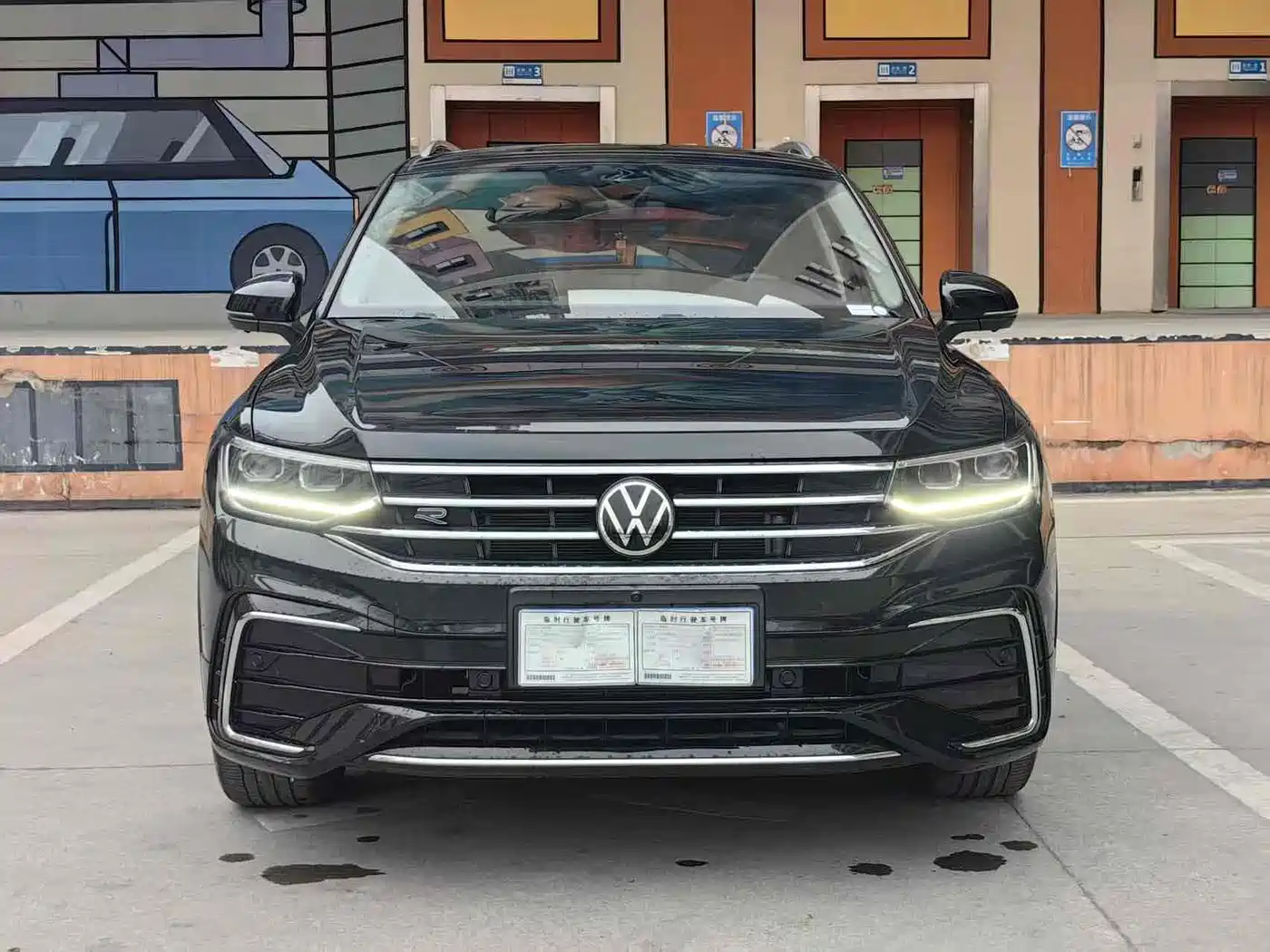 Volkswagen Tiguan L 2022 330TSI Auto 2WD R-Line Premium Edition фото 2
