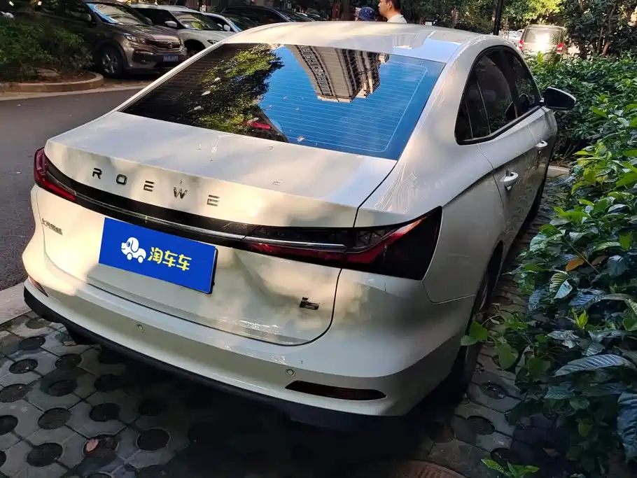 Roewe i5 2026 2026 1.5L Manual STD