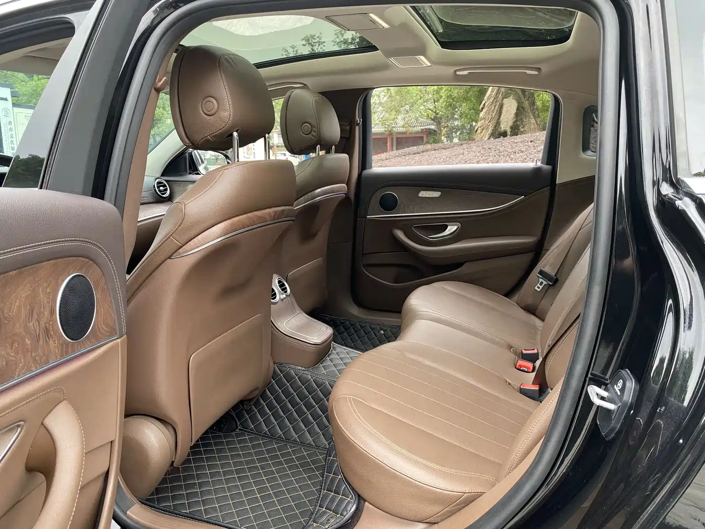 Mercedes-Benz E-Class 2021 E 300 L Fashion фото 6