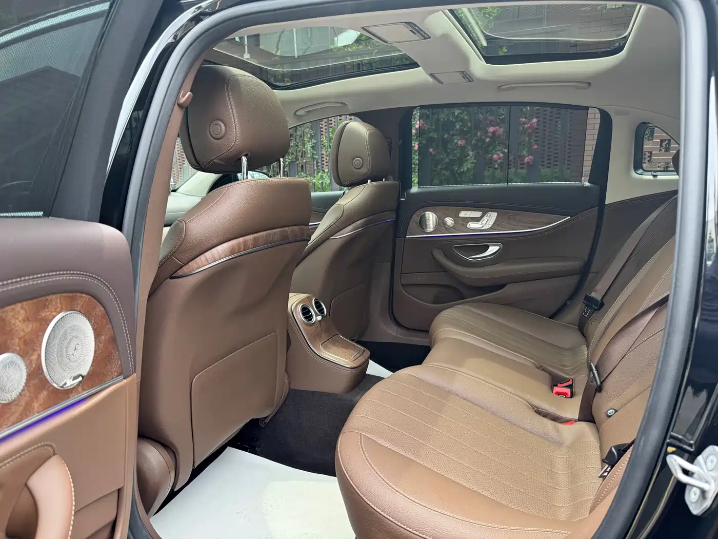 Mercedes-Benz E-Class 2023 E 300 L Luxury фото 5