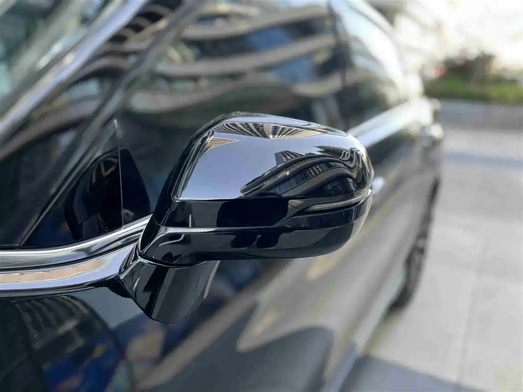 HONDA UR-V