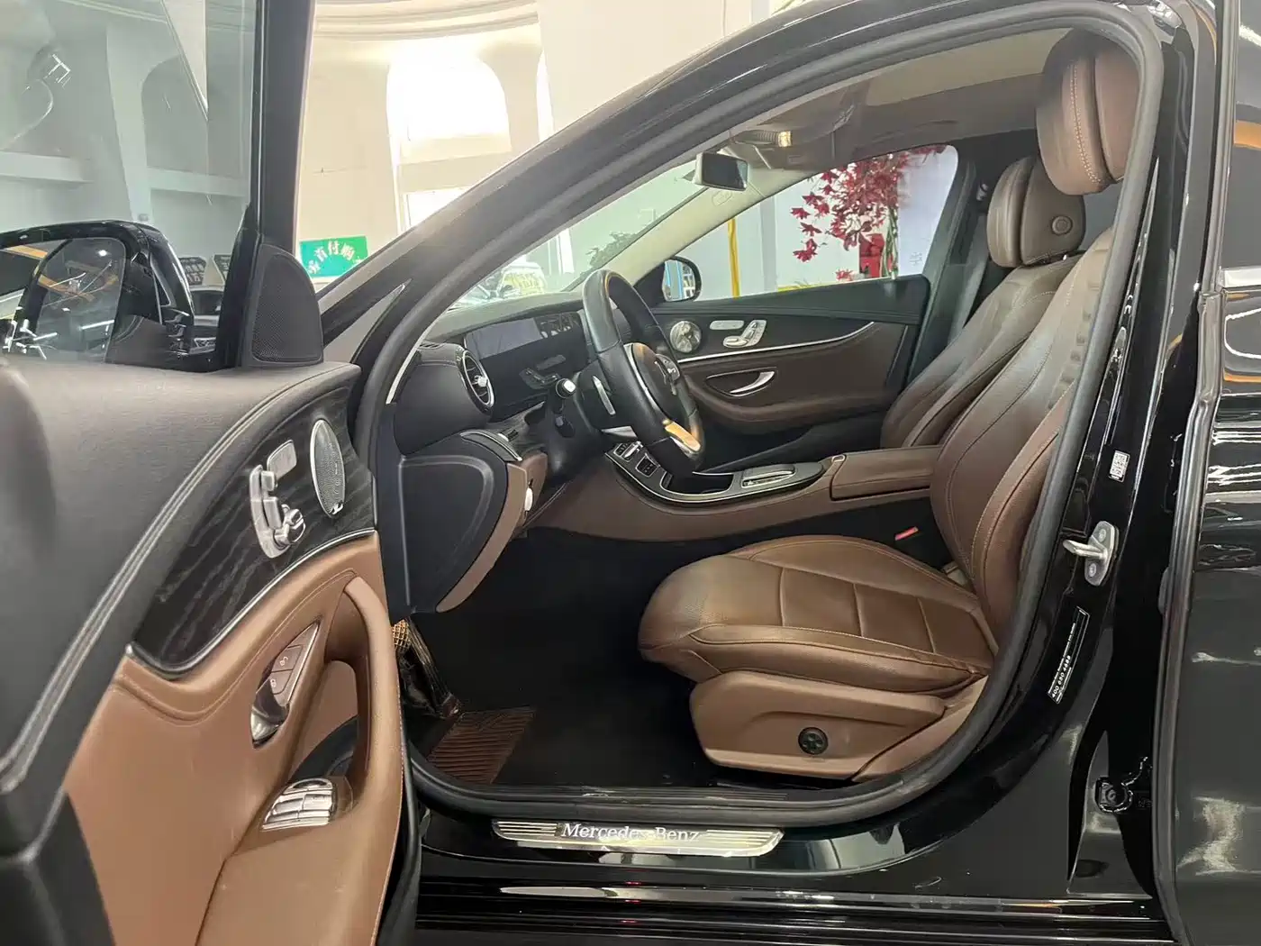 Mercedes-Benz E-Class 2020 Facelift E 300 L Exclusive фото 4
