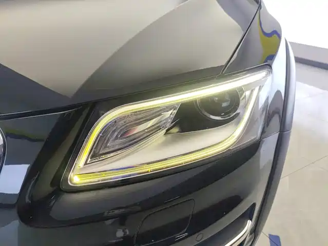 Audi Q5 2018 Collector's Edition 40 TFSI Technology — фото 5