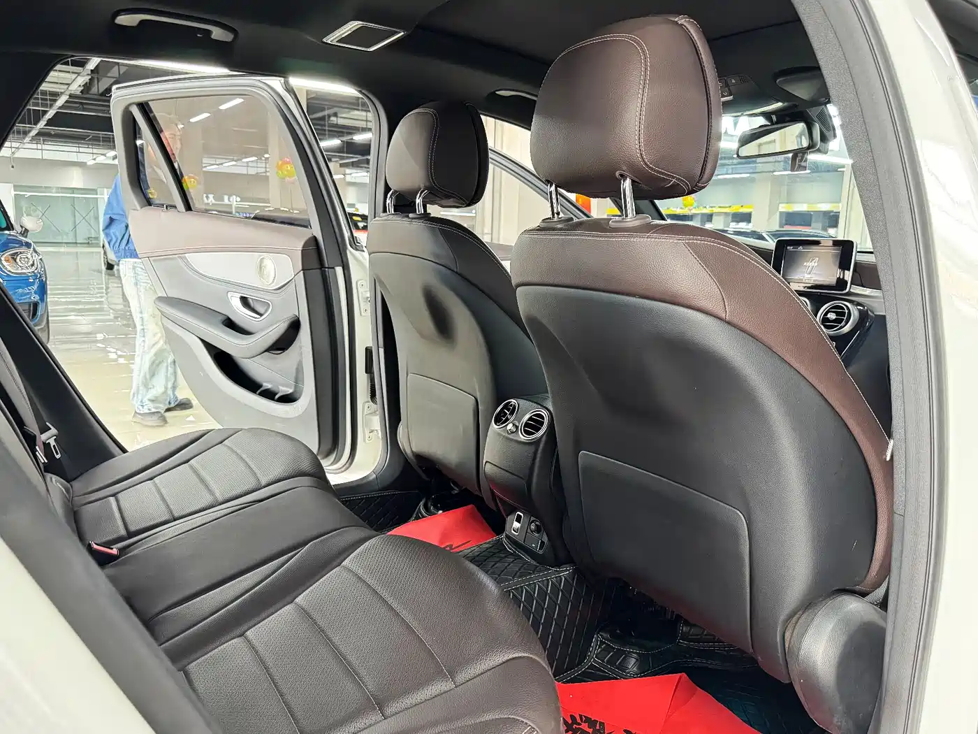 Mercedes-Benz GLC 2019 Model GLC 200 L 4MATIC фото 13