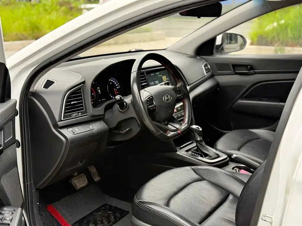 Hyundai Elantra 2019 1.4T Dual-clutch XuanDong·Vitality Type фото 6