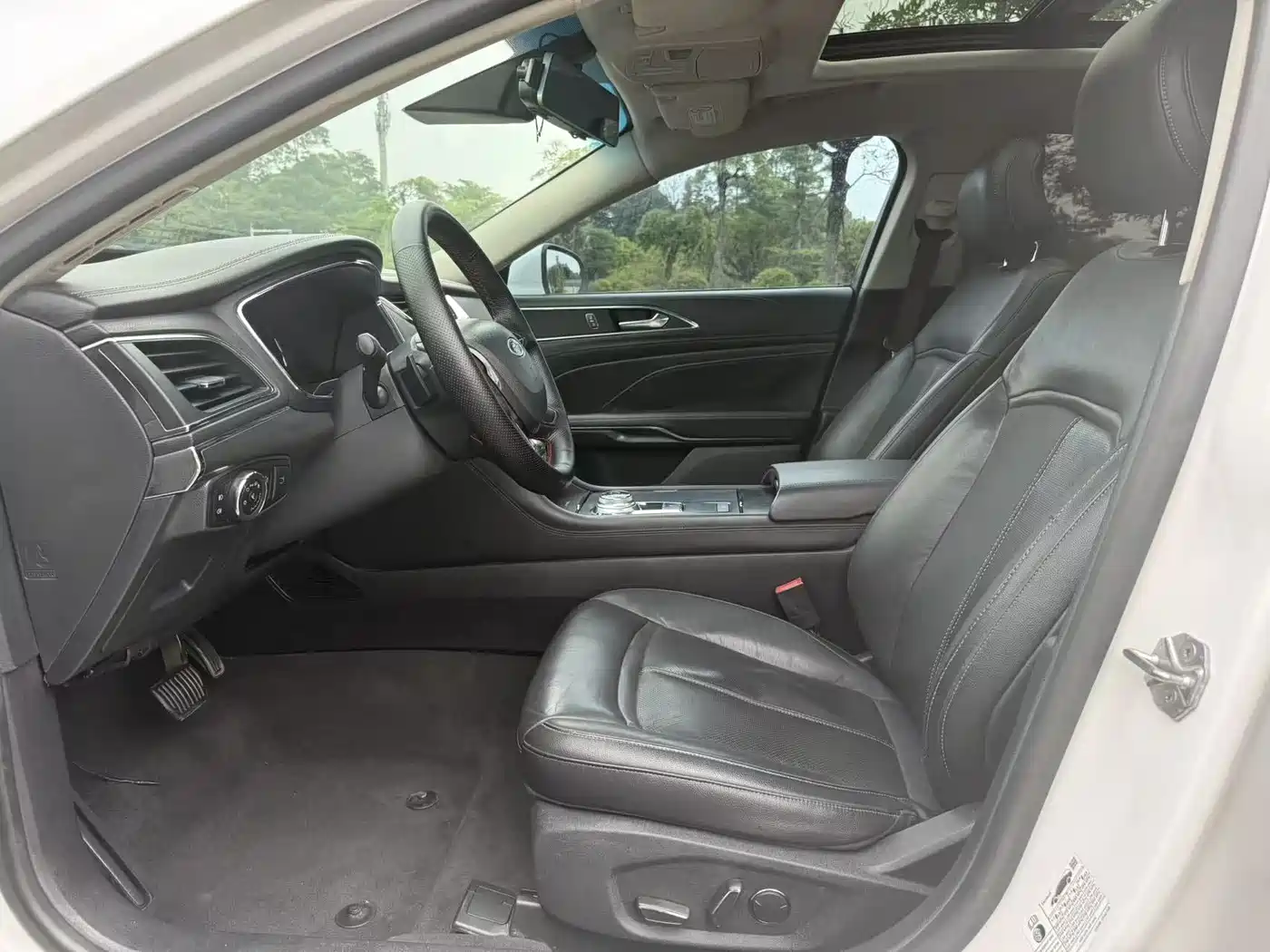 Ford Taurus 2015 EcoBoost 325 V6 Fashion фото 4