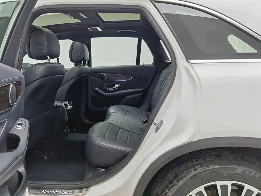 Фото 15 - Mercedes-Benz GLC