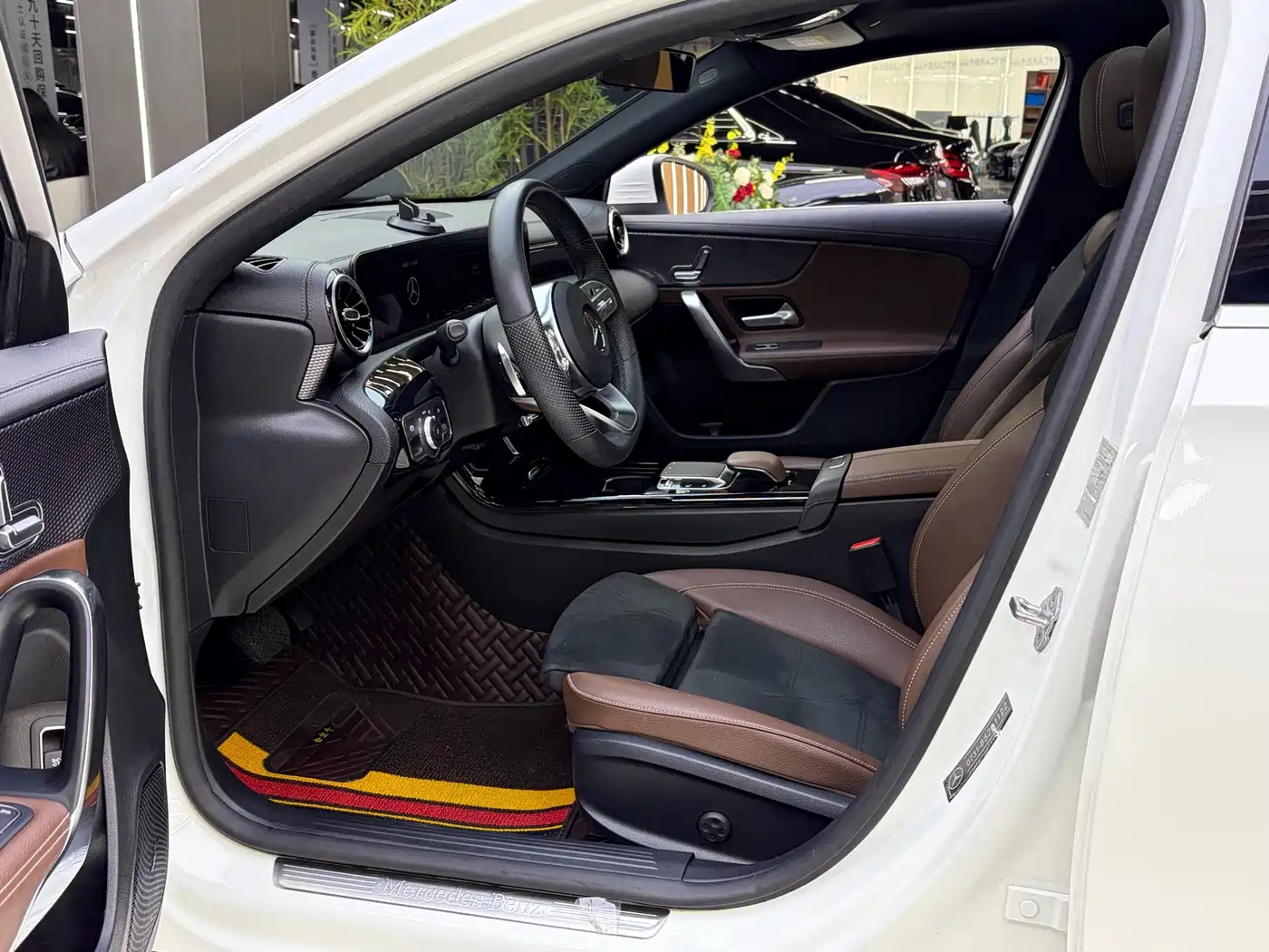 Mercedes-Benz A-Class 2019 A 200 L Sport Sedan фото 4