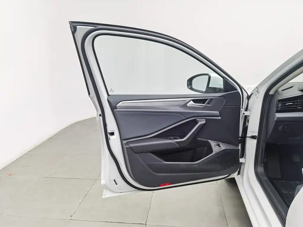 Volkswagen Sagitar, миниатюра 8