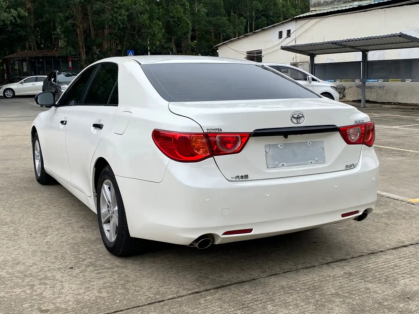 Toyota Reiz 2010 2.5V Elegance Elite Edition фото 6