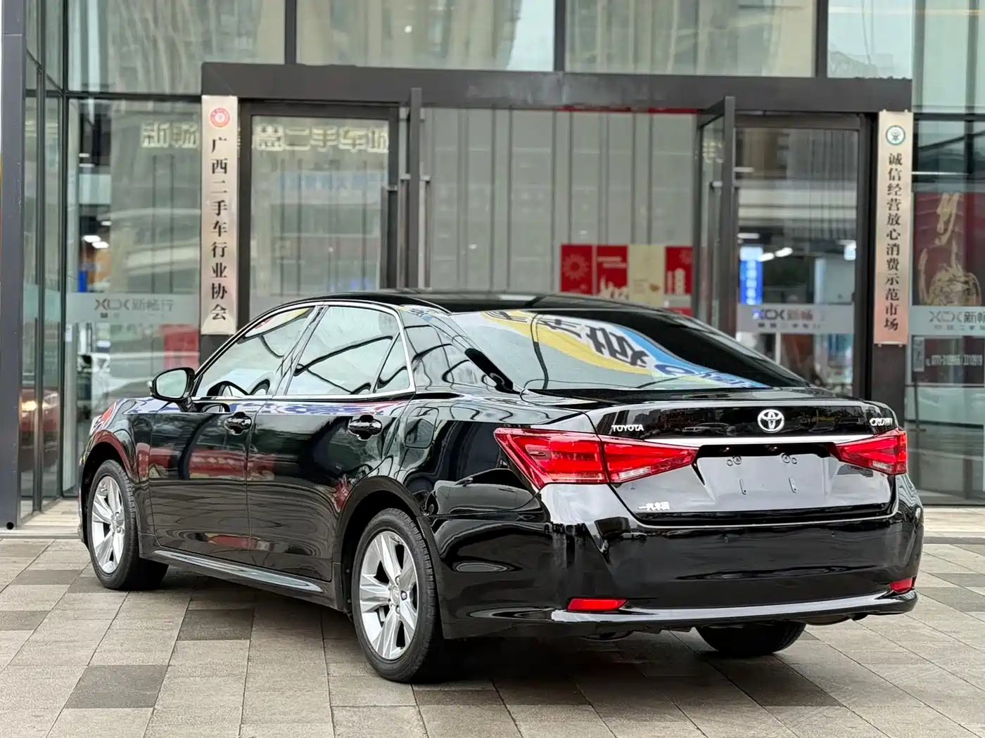 Toyota Crown 2015 2.5L Smart Edition фото 4