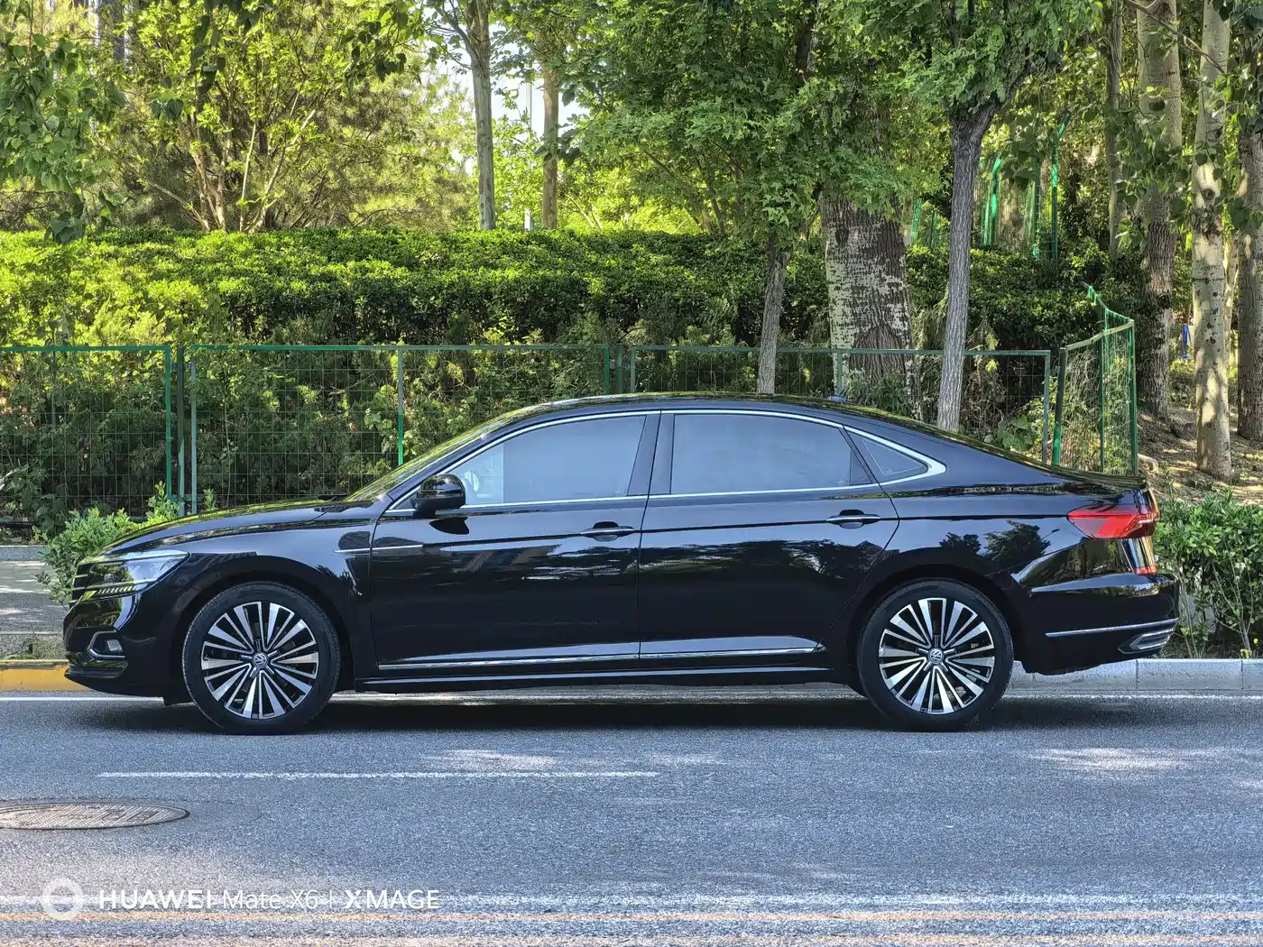 Volkswagen Passat 2019 Model 380TSI Luxury Edition China VI фото 3