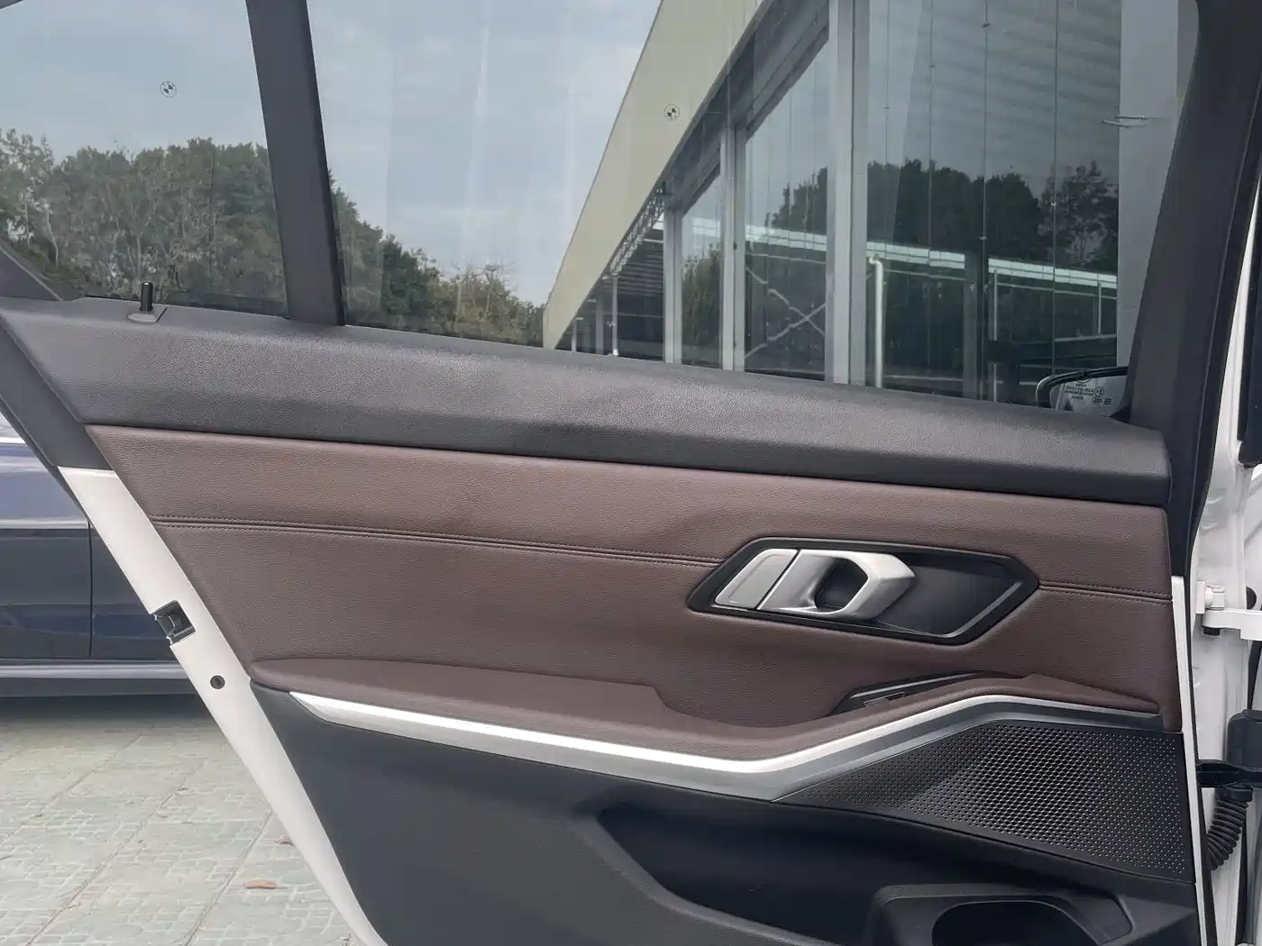 BMW 3 Series 2022 320Li M Sport Package фото 9