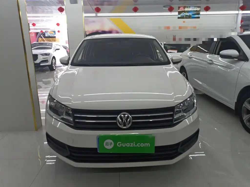 VOLKSWAGEN SANTANA