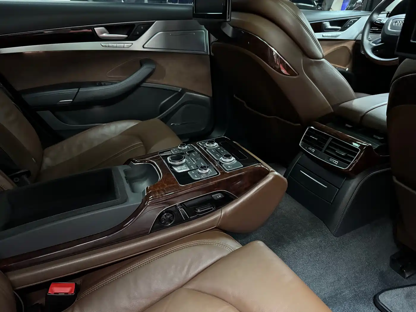 Audi A8 2013 A8L 55 TFSI quattro Luxury фото 28