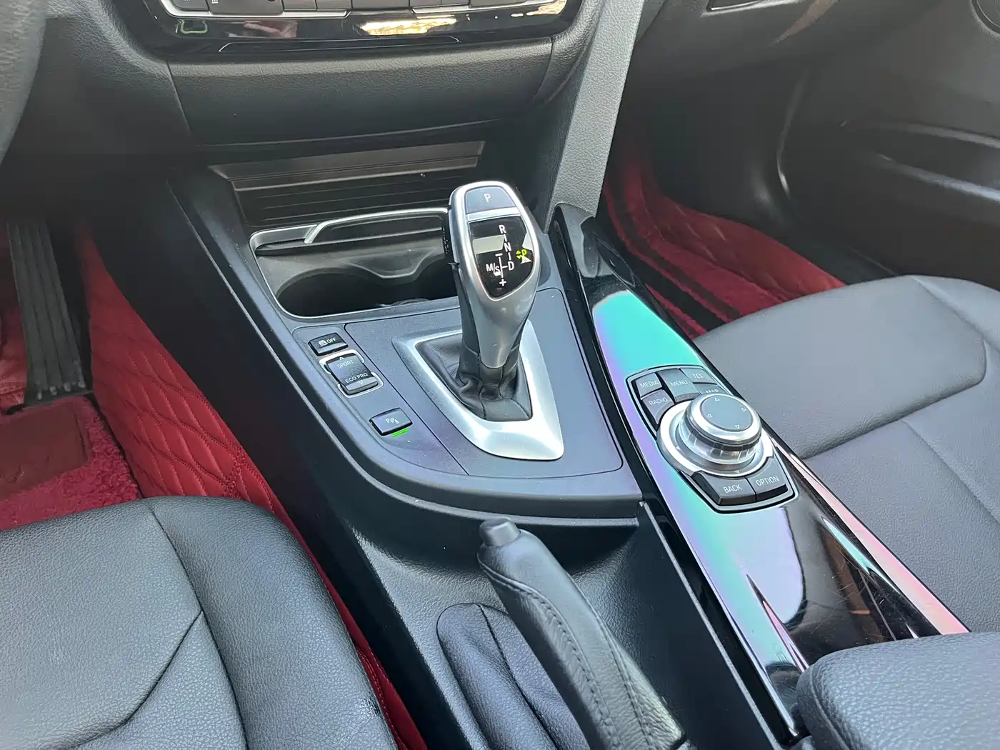 BMW 3 Series 2017 320Li M Sport фото 8