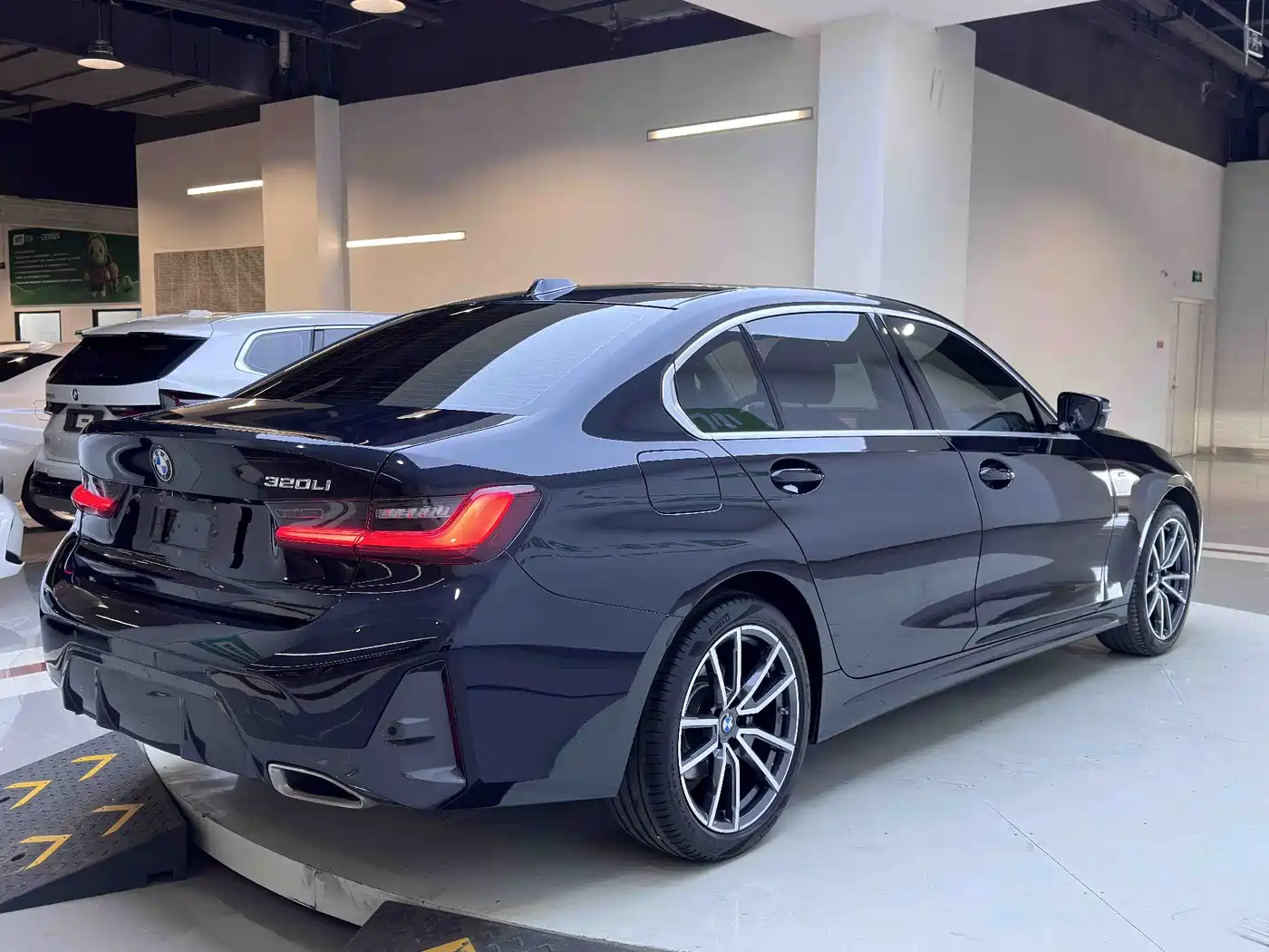BMW 3 Series 2023 320Li M Sport Package фото 6